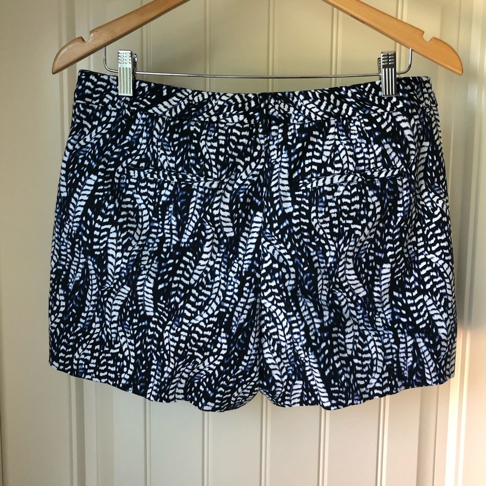 White House Black Market blue print shorts - Picture 6 of 7